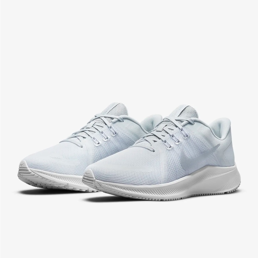 Nike Quest 4 low-top Sneakers